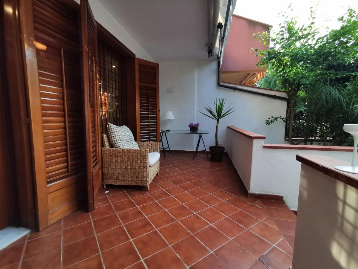 Villa Iris - Mondello ปาแลร์โม ภายนอก รูปภาพ