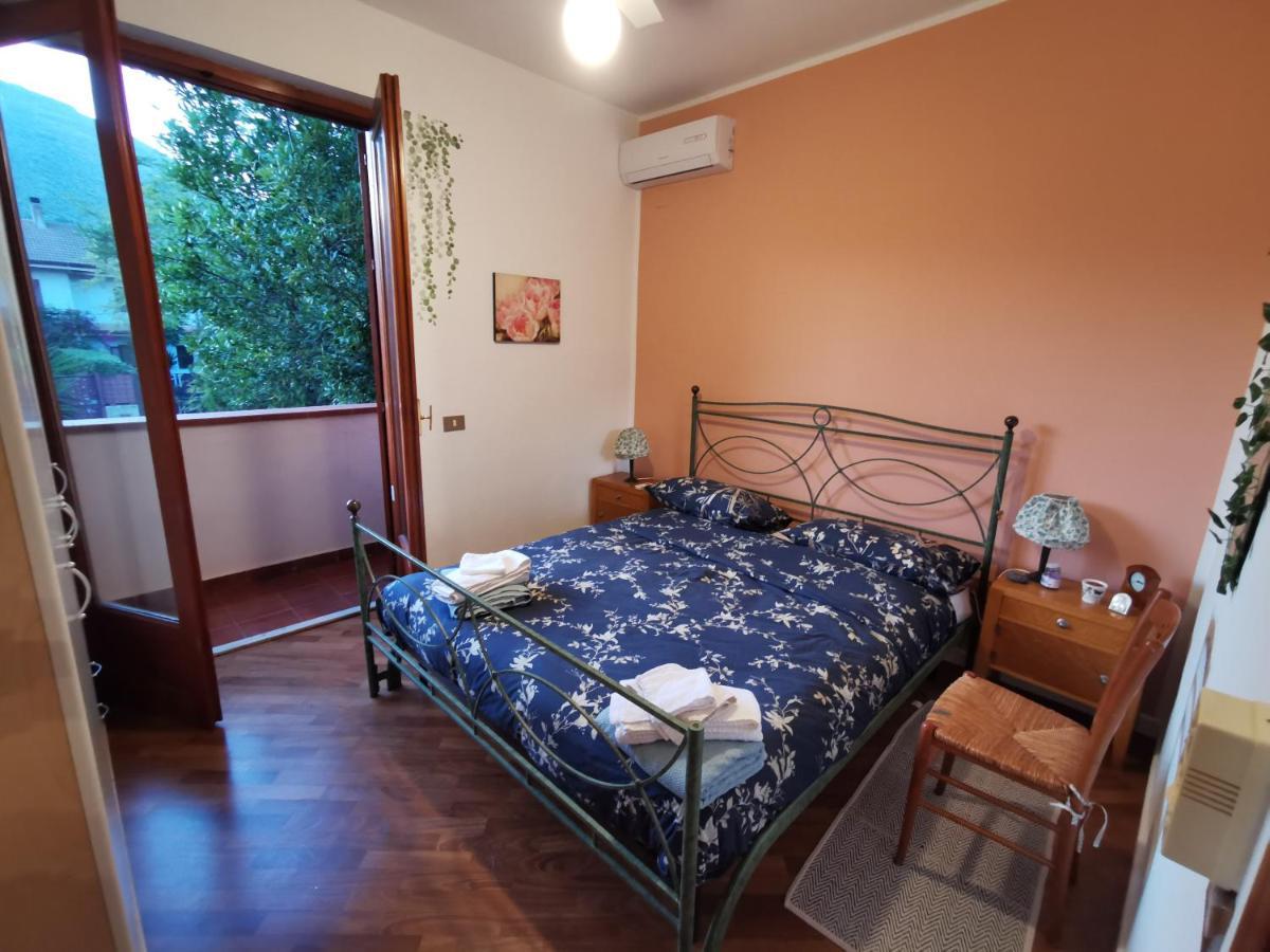 Villa Iris - Mondello ปาแลร์โม ภายนอก รูปภาพ