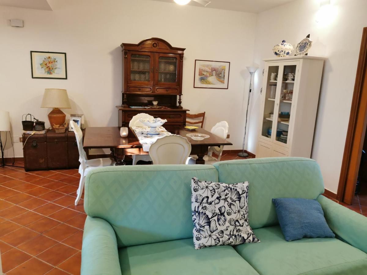 Villa Iris - Mondello ปาแลร์โม ภายนอก รูปภาพ