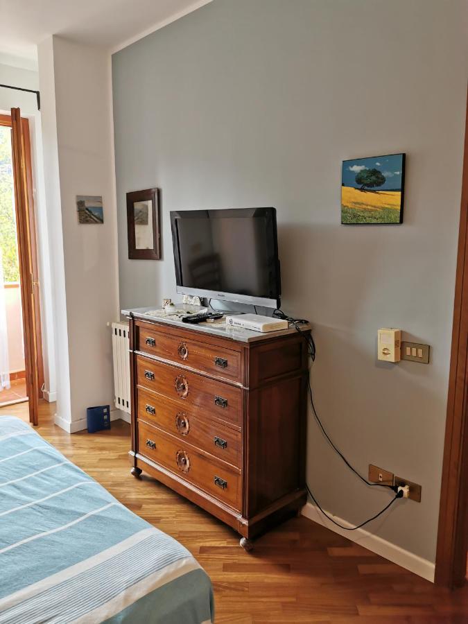 Villa Iris - Mondello ปาแลร์โม ภายนอก รูปภาพ