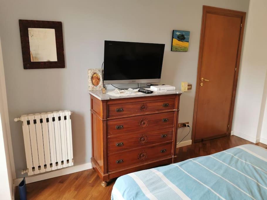 Villa Iris - Mondello ปาแลร์โม ภายนอก รูปภาพ